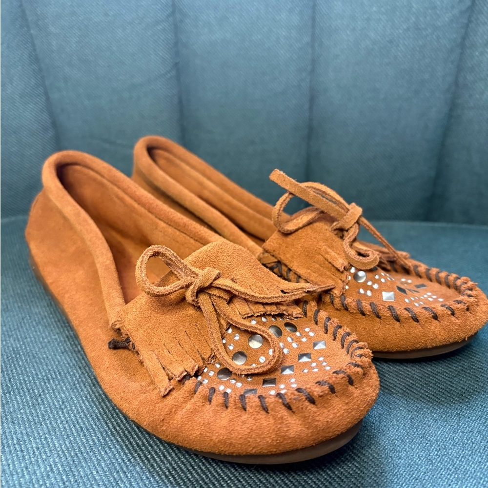 Minnetonka Brown Suede Studded Moccasins